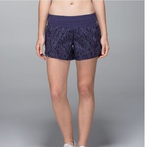 Lululemon Tracker Short II *2-way Stretch Pretty Palm Cadet Greyvy / Cadet Blue